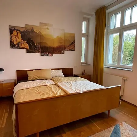 Am Lene-voigt-park, Netflix, Lichtdurchflutet *